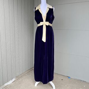 Vintage 40s/50s Purple Velvet Evening Gown w/ Satin Bow & Collar